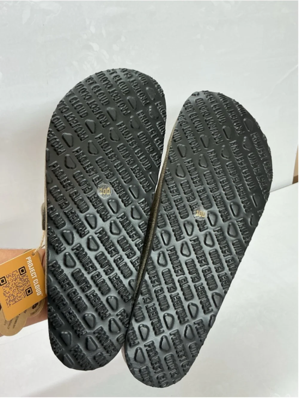 Proyecto cloud sandals men’s size 43